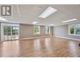 113 - 2 COLONIAL DRIVE - 34