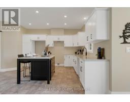 4400 518 HIGHWAY EAST - 24
