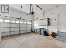 11 OAKWOOD LINKS LANE - 40