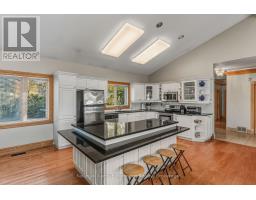 804 KINGS FARM ROAD - 8