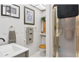 1012 GREY STREET - 22