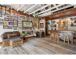 1012 GREY STREET - 35