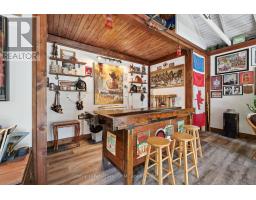 1012 GREY STREET - 36