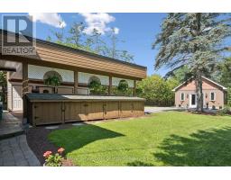 1012 GREY STREET - 43