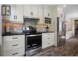 44032 AMBERLEY ROAD - 19