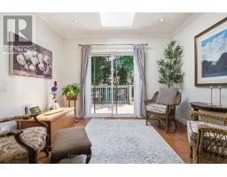 35 GLADSTONE AVENUE - 17