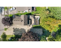 555 RAGLAN STREET - 1