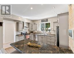 555 RAGLAN STREET - 14