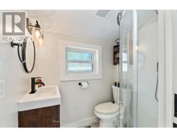 555 RAGLAN STREET - 31