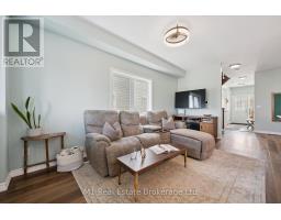 43 COURTNEY STREET - 16