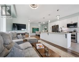 43 COURTNEY STREET - 17
