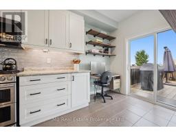 43 COURTNEY STREET - 32