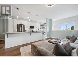 43 COURTNEY STREET - 9
