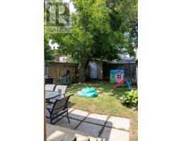 115 LONDON STREET N - 9