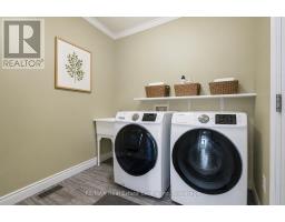 1 - 39 KAY CRESCENT - 19