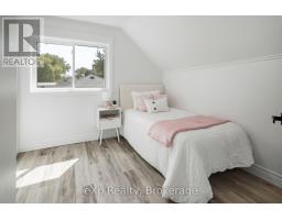 84 VICTORIA BOULEVARD - 23