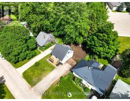 84 VICTORIA BOULEVARD - 40