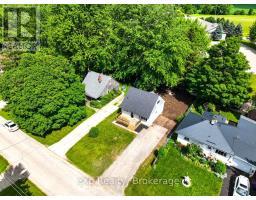 84 VICTORIA BOULEVARD - 42
