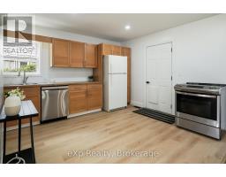 84 VICTORIA BOULEVARD - 9