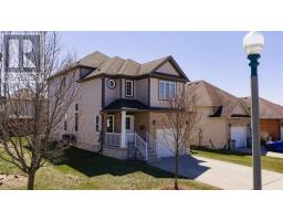 670 REID CRESCENT - 4