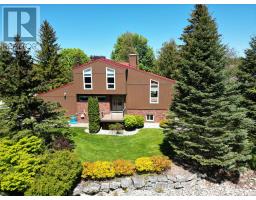 40 EASTWOOD CRESCENT - 3