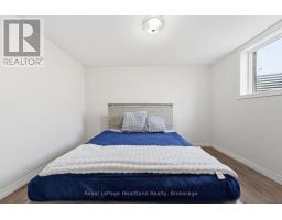 62 VICTORIA BOULEVARD - 38