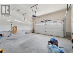 62 VICTORIA BOULEVARD - 40