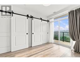 713 - 50 GRAND AVENUE S - 30