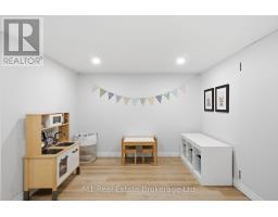 625 WOODSIDE STREET - 20