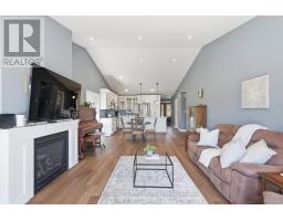 10 MINTO STREET S - 11
