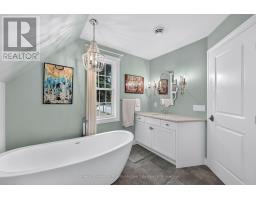 400 - 5 COBOURG STREET - 27