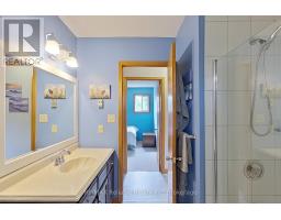 25 JORDAN DRIVE - 16