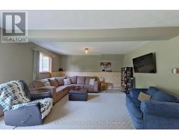 25 JORDAN DRIVE - 34