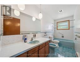 10 KARA LEE COURT - 29
