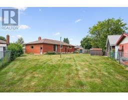 10 KARA LEE COURT - 35