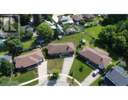 10 KARA LEE COURT - 45