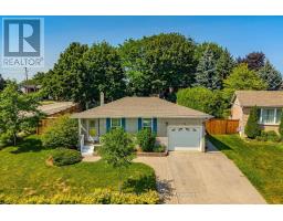 51 DUNHILL CRESCENT - 2