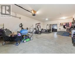 140 JOHN STREET N - 32