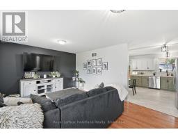 140 JOHN STREET N - 9