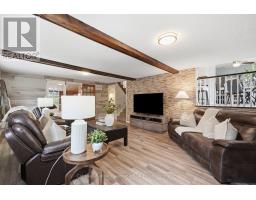 8 PICKWICK PLACE - 17