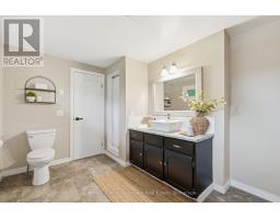 8 PICKWICK PLACE - 29