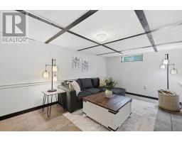 8 PICKWICK PLACE - 30