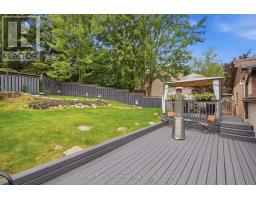 8 PICKWICK PLACE - 37
