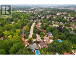 8 PICKWICK PLACE - 43