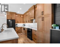 156 PINE VIEW DRIVE - 9
