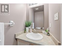 31 VINIFERA DRIVE - 17