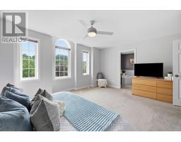 31 VINIFERA DRIVE - 25