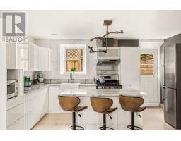 61 ESSEX STREET - 15