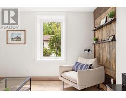61 ESSEX STREET - 18