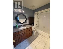 22 CALAIS PLACE W - 4